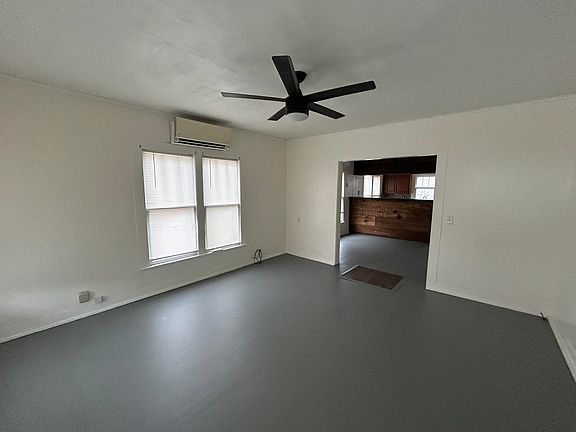 5th image of 403 Water St