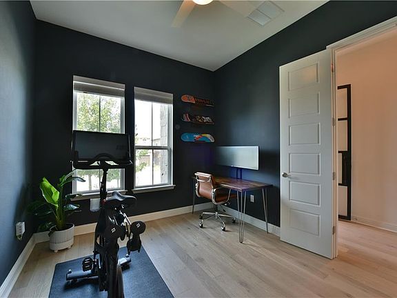 5th image of 5105 Mandevilla Dr