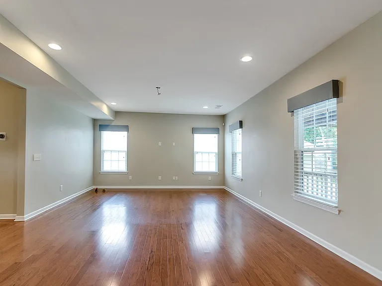 2913 Cherrybark Ct — Photo 5