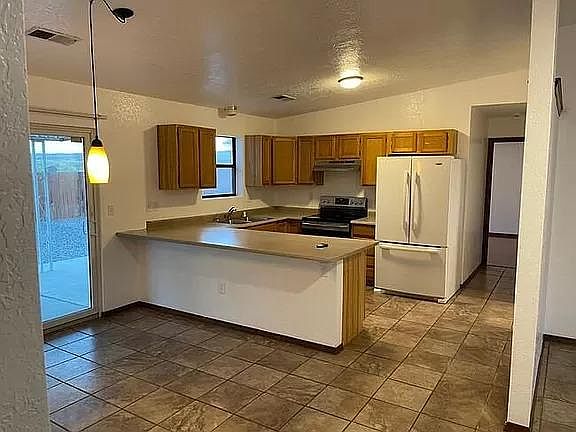 3rd image of 10916 Cartagena Ave SW