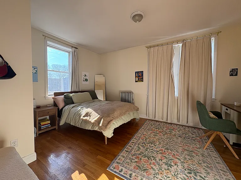 10 Copley St — Photo 11