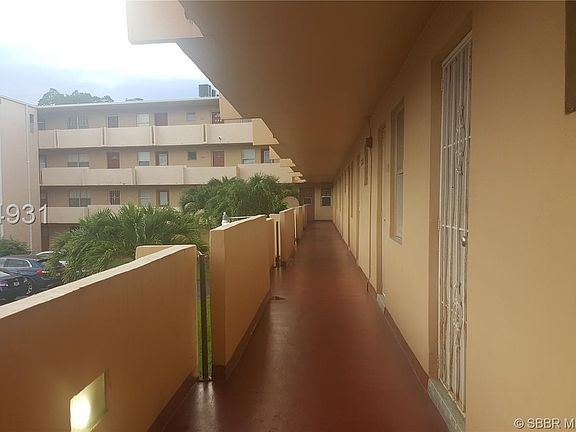 3rd image of 1501 NE 191st St APT C206