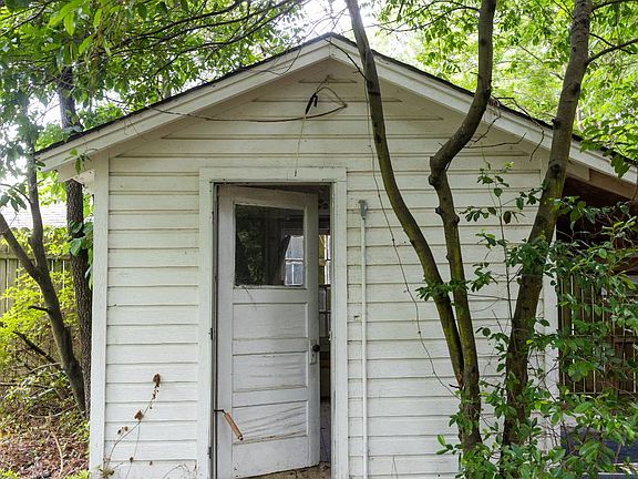 5th image of 1216 Linda St