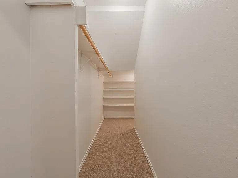 5893 Westhaven Dr — Photo 22