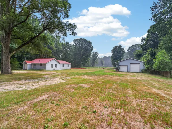 3065 Black Creek Rd, Muskegon, MI 49444