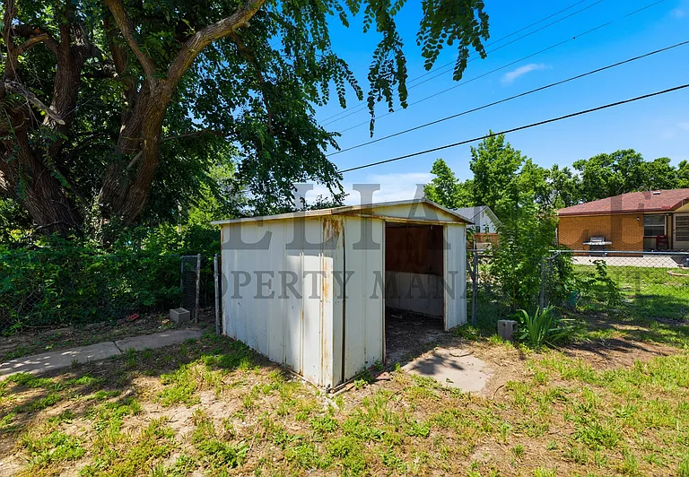 2425 N Marigold Ln — Photo 11