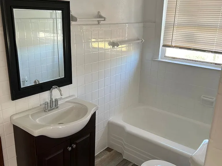 4019 Procter St — Photo 11