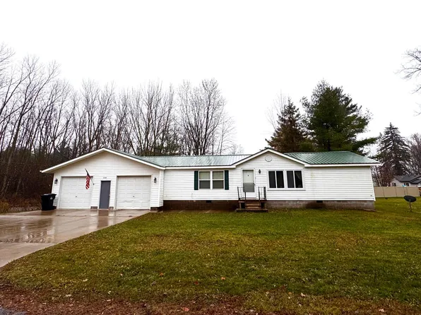 238 Golf Dr, Clear Lake, WI 54005