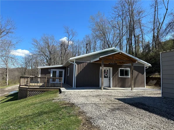 915 Old Brick Rd, Woodsfield, OH 43793