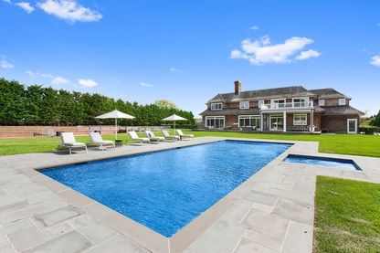  Heated Gunite Pool & Spa 