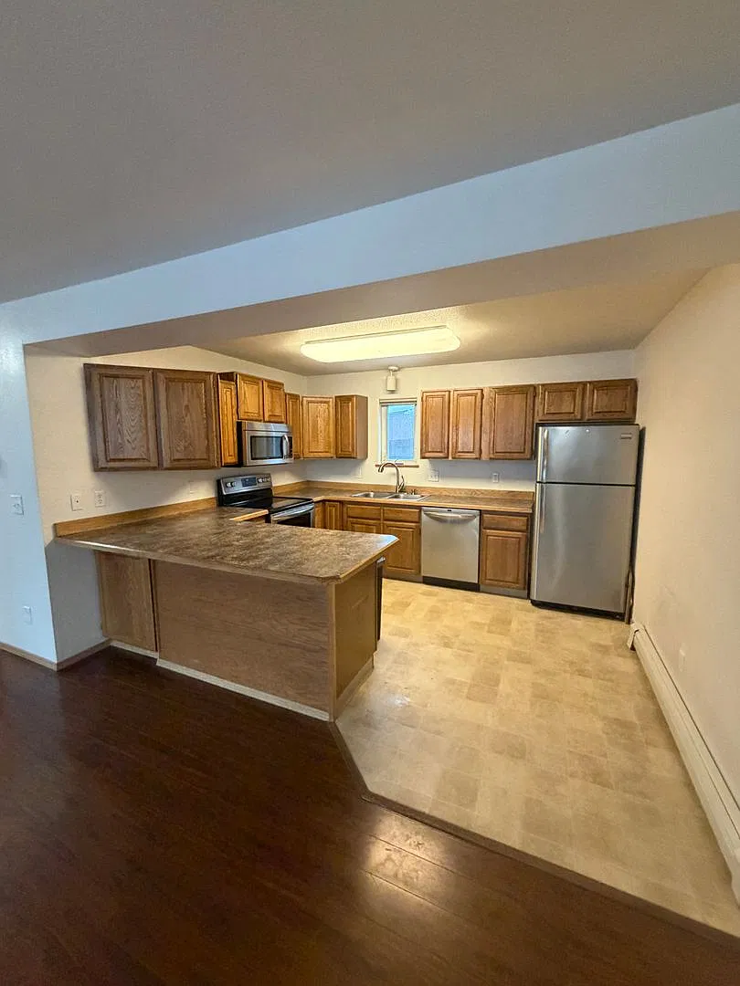 Carr Ave 1806 — Photo 2