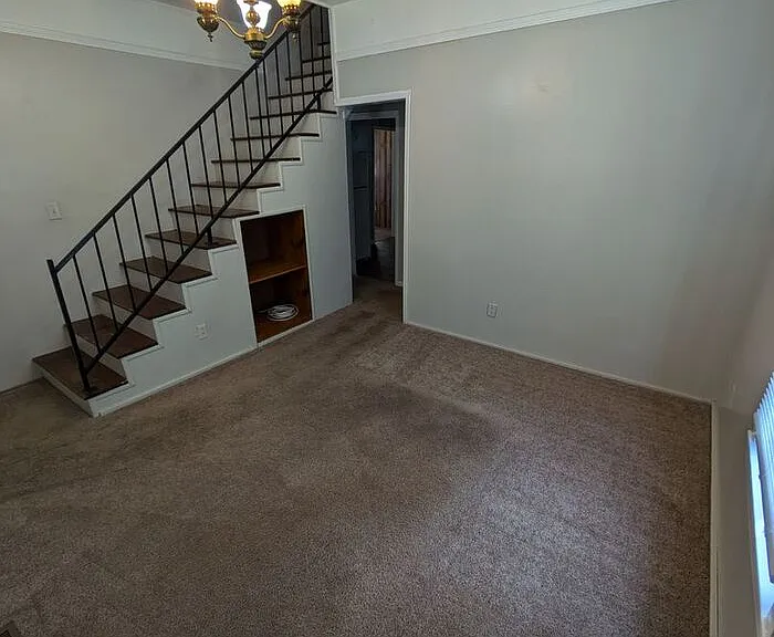 1847 2nd Ave SW — Photo 2