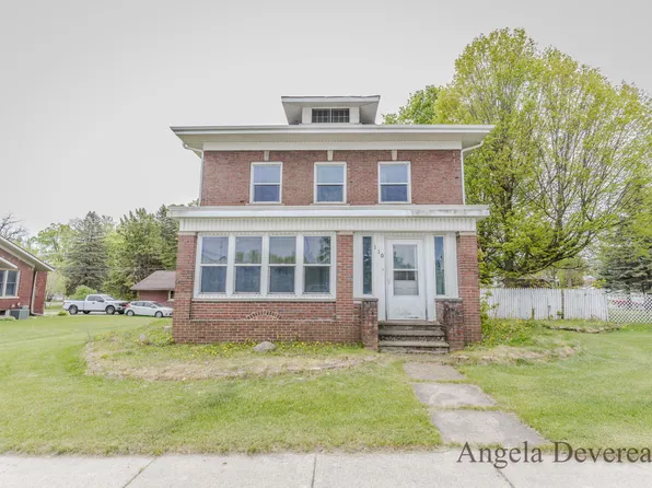 110 E Main St, Edmore, MI 48829