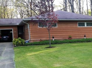 1074 N Pasadena Ave, Elyria, OH 44035