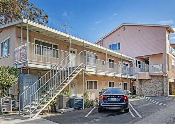 11808 Hart St, North Hollywood, CA