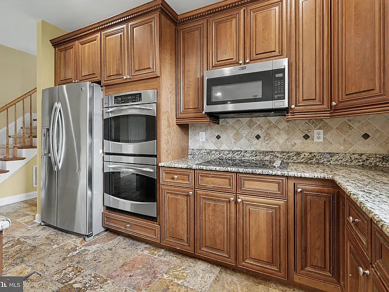 228 Leffler Cir — Photo 23