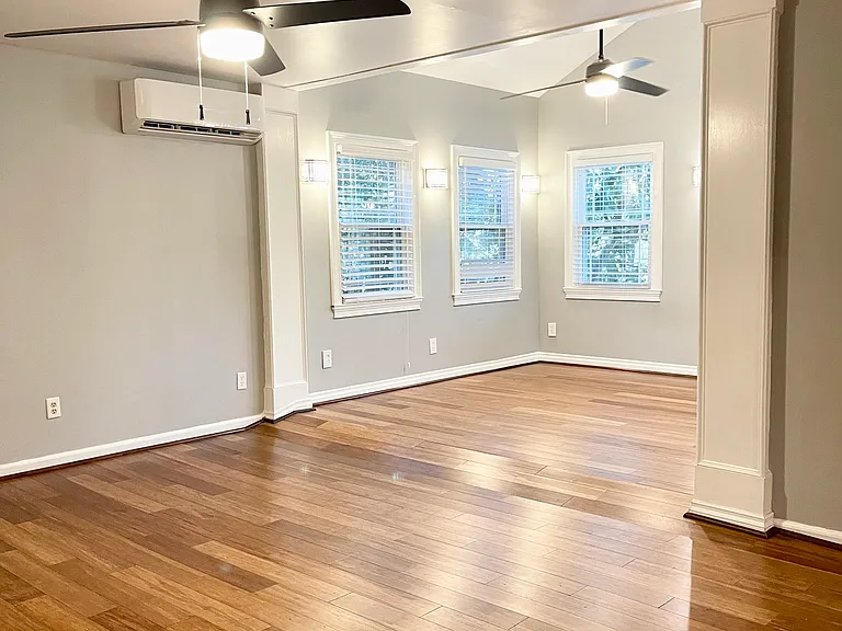 915 Woodlawn Dr NE — Photo 30