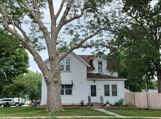 301 SE Market St, Brownsdale, MN 55918