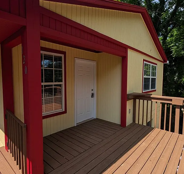 120 Pershing Rd — Photo 12