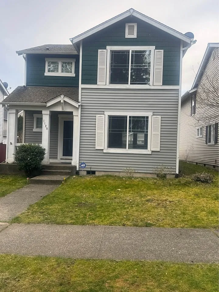 1128 Garry Oaks Ave photo 1