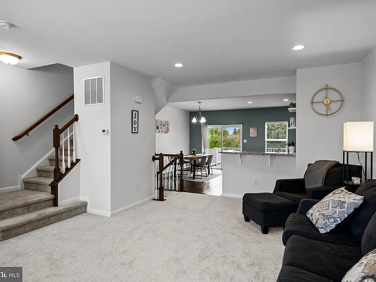 70 Benford Ln — Photo 12