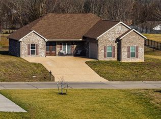 1656 Warren Lake Dr, Jackson, MO 63755