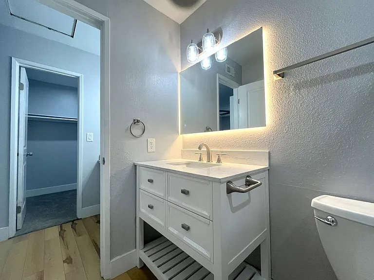 RV T 1708 — Photo 16