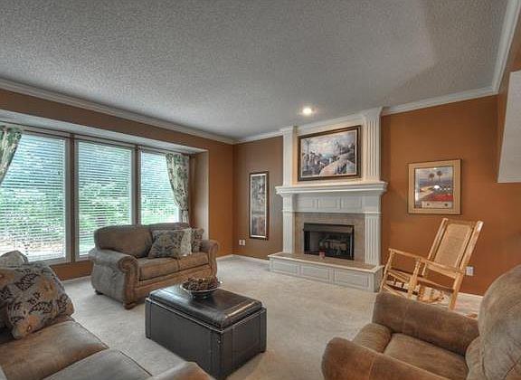 4th image of 13927 Parkhill St