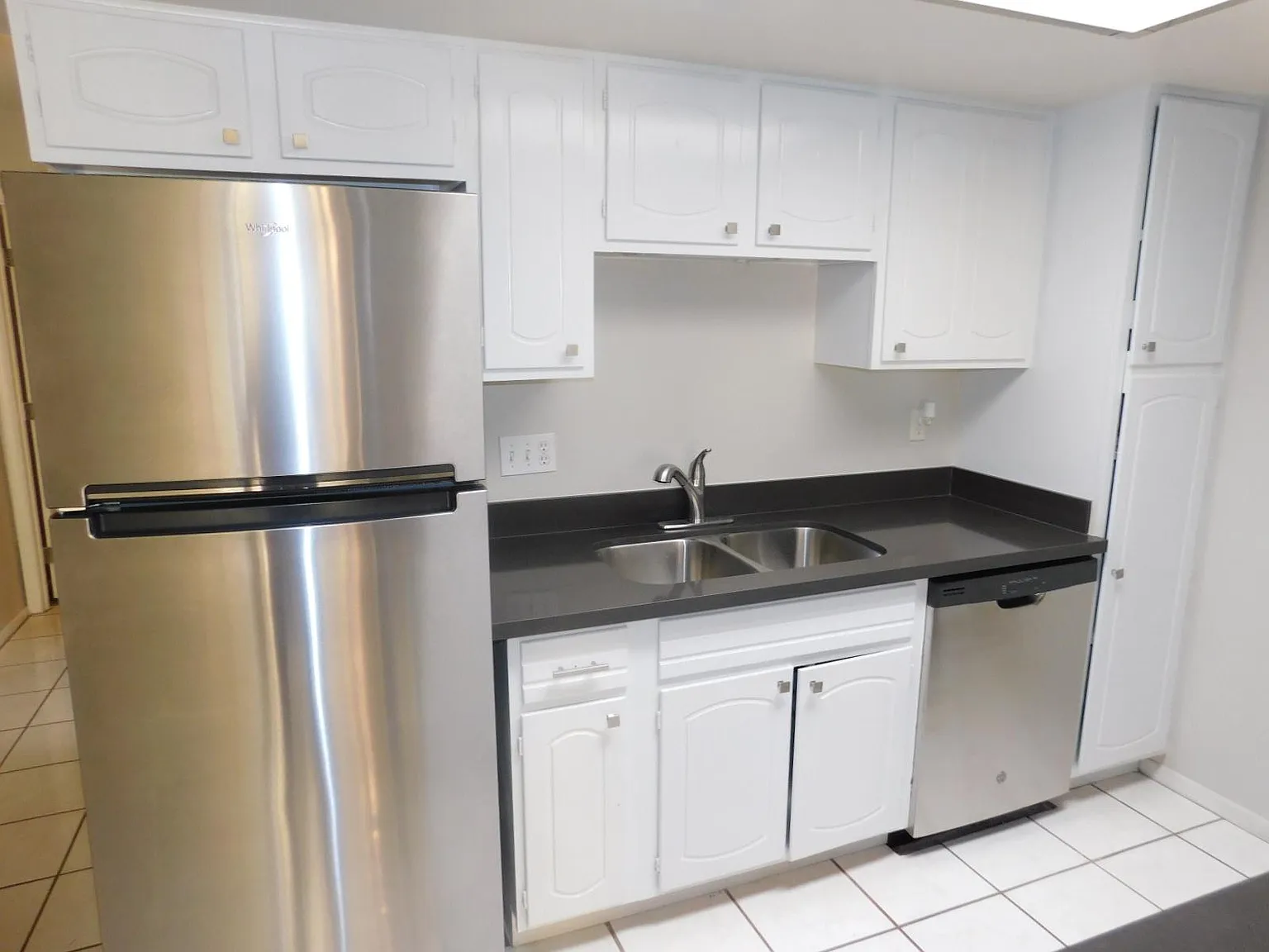 1 bed, 728 sqft, $1,075 — Photo 4