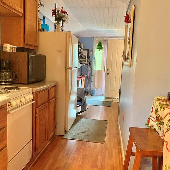 6 N Stuart Rd #B — Photo 7
