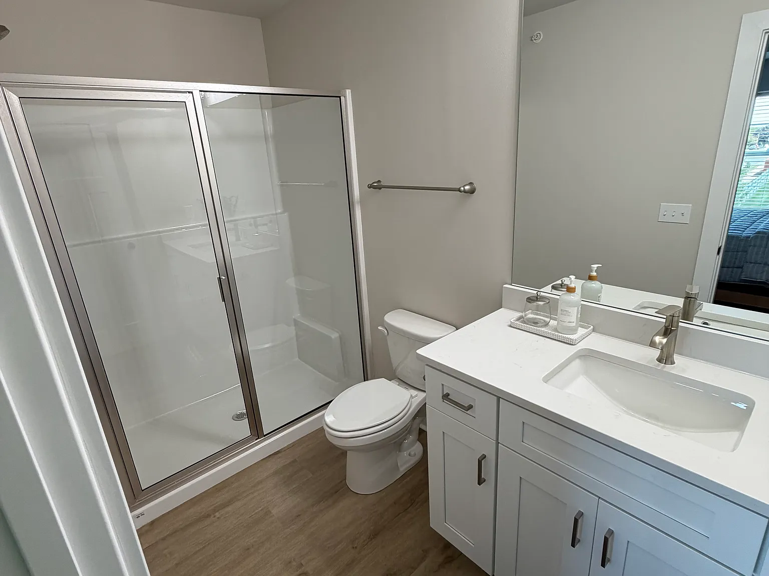 2 bed, 2.5 bath, 1400 sqft, $2,500 — Photo 3