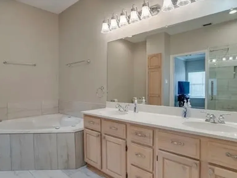 5837 Poole Dr — Photo 10
