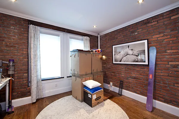 Rented by R New York | media 29