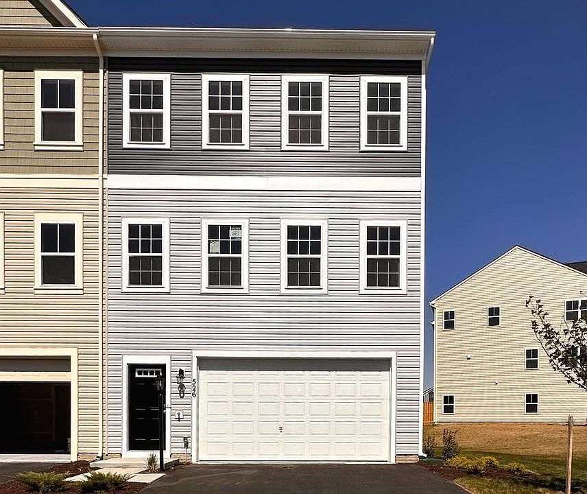 1st image of 526 Parkland Dr