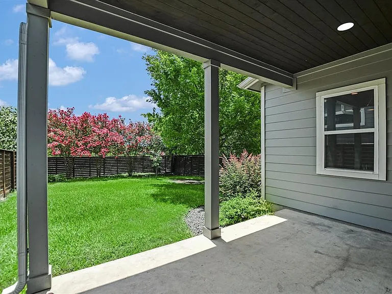 7125 Boyle Dr — Photo 18