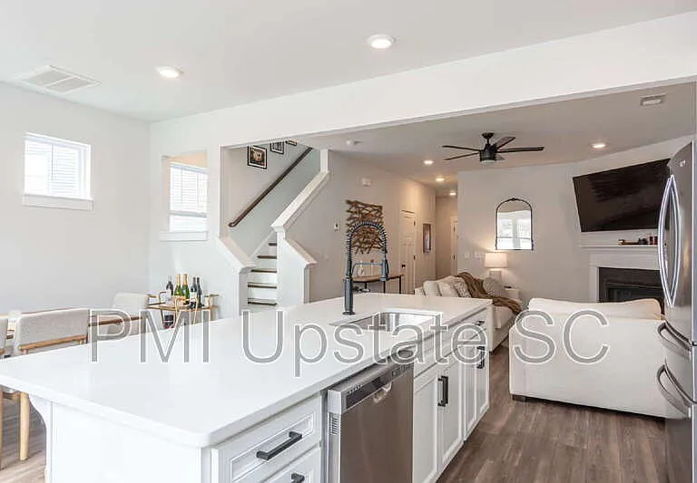 1069 Millison Pl — Photo 9