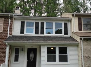 215 Westdale Dr, Waldorf, MD