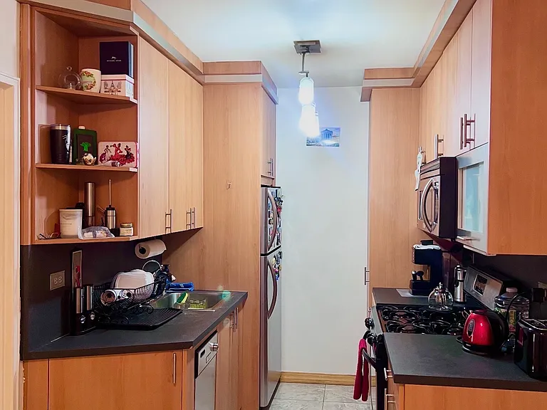 2727 Ocean Pkwy #C10 — Photo 4