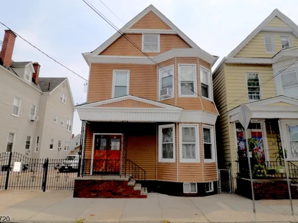 15 Darcy St, Newark City, NJ 07105