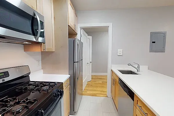 Building Photo - 105 Haven Ave #3H