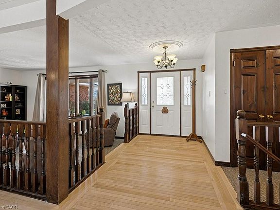4th image of 304 Saint Ann Ave