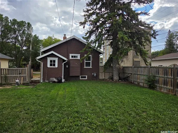 1001 104th AVENUE, Tisdale, SK S0E 1T0