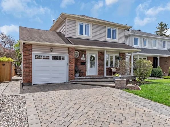 1696 Tache Way, Ottawa, ON K4A 2T3