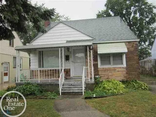 22133 Donald Ave, Eastpointe, MI 48021