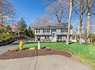 47 Meadowbrook Rd, Danbury, CT 06811
