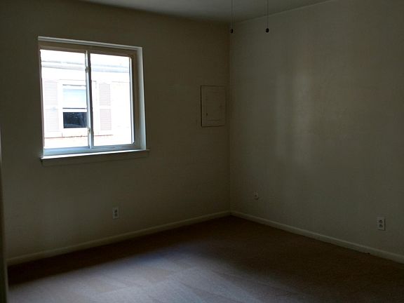4th image of 116 W 36th St APT C