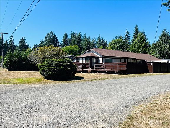 2nd image of 704 W Cedar Ave
