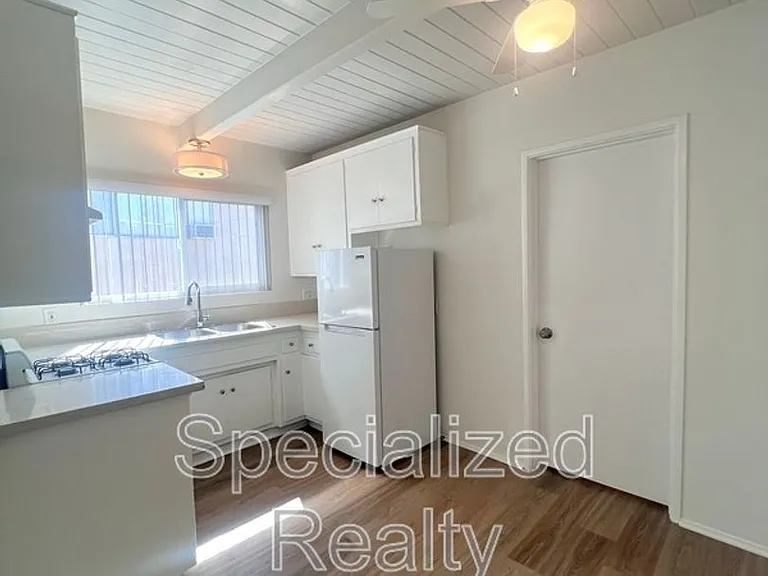 508 Hill Dr — Photo 5