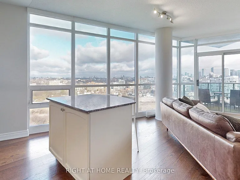 231 Fort York Blvd #2309 — Photo 10