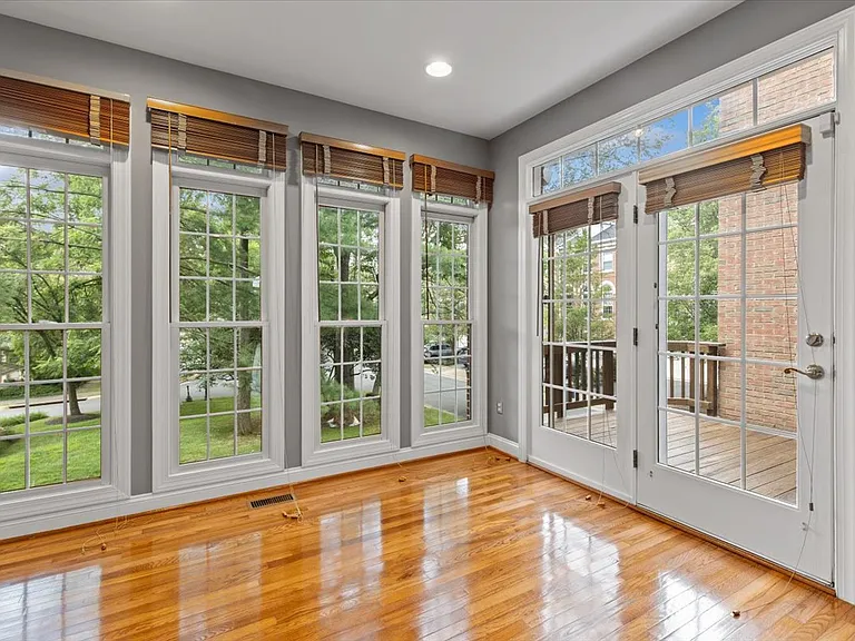 10363 Gershwin Ct — Photo 11